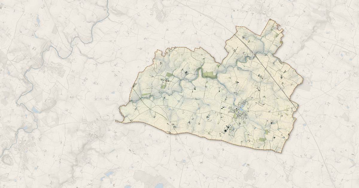 Portrait cartographique de Bazougers : relief, eau, forêts, bâti et voies, calculés à partir des données de l'IGN