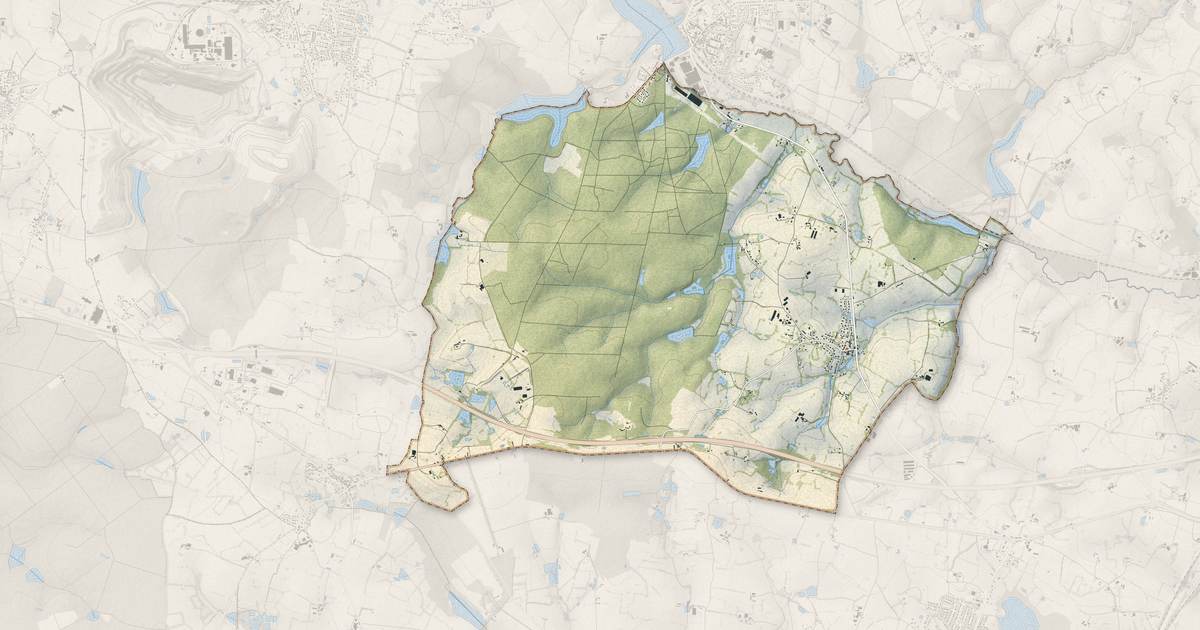 Portrait cartographique de La Brûlatte : relief, eau, forêts, bâti et voies, calculés à partir des données de l'IGN
