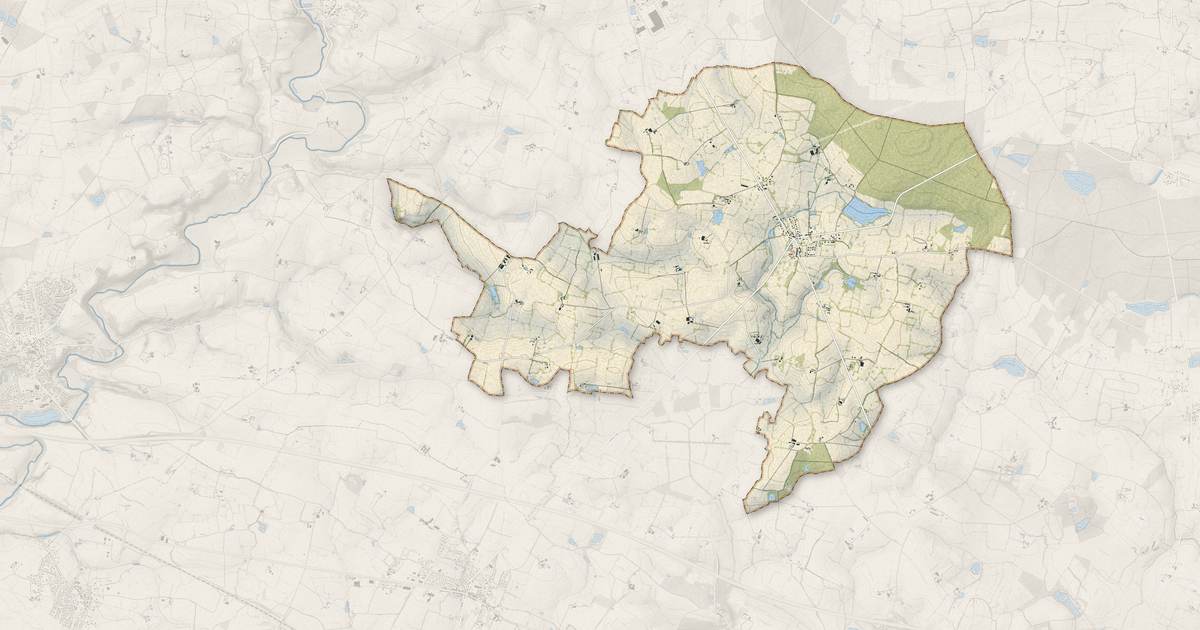Portrait cartographique de La Chapelle-Rainsouin : relief, eau, forêts, bâti et voies, calculés à partir des données de l'IGN
