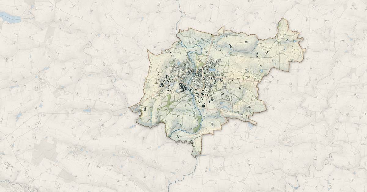 Portrait cartographique de Craon : relief, eau, forêts, bâti et voies, calculés à partir des données de l'IGN