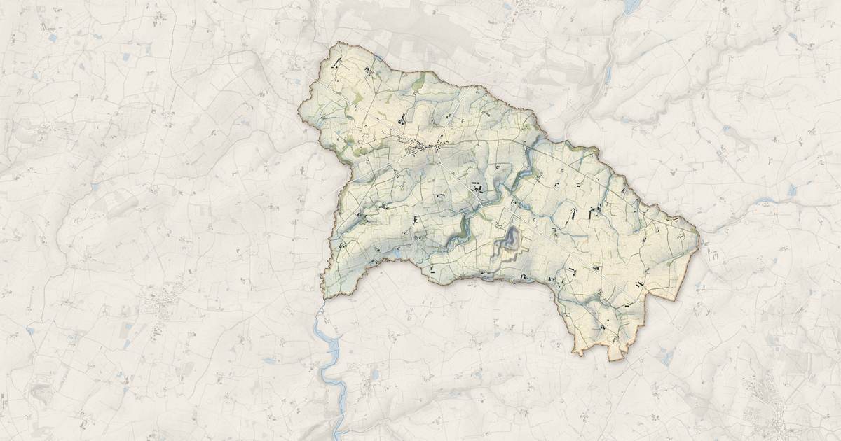 Portrait cartographique de La Croixille : relief, eau, forêts, bâti et voies, calculés à partir des données de l'IGN