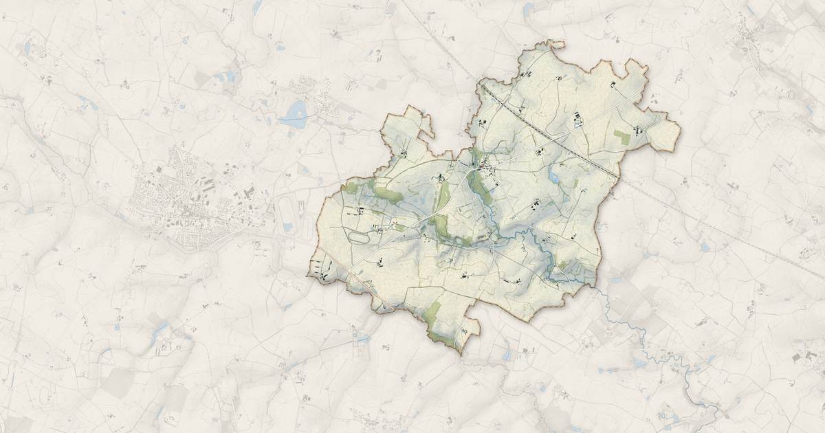 Portrait cartographique de La Cropte : relief, eau, forêts, bâti et voies, calculés à partir des données de l'IGN
