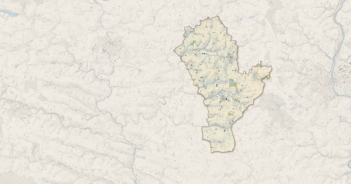 Portrait cartographique de Prée-d'Anjou : relief, eau, forêts, bâti et voies, calculés à partir des données de l'IGN