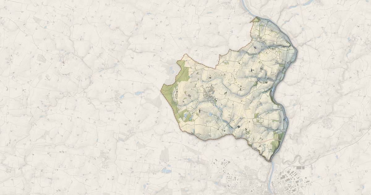Portrait cartographique de La Roche-Neuville : relief, eau, forêts, bâti et voies, calculés à partir des données de l'IGN