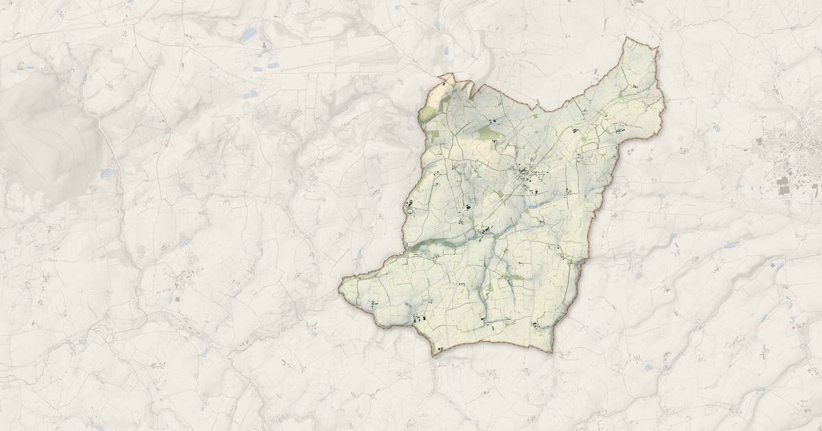 Portrait cartographique de Loupfougères : relief, eau, forêts, bâti et voies, calculés à partir des données de l'IGN