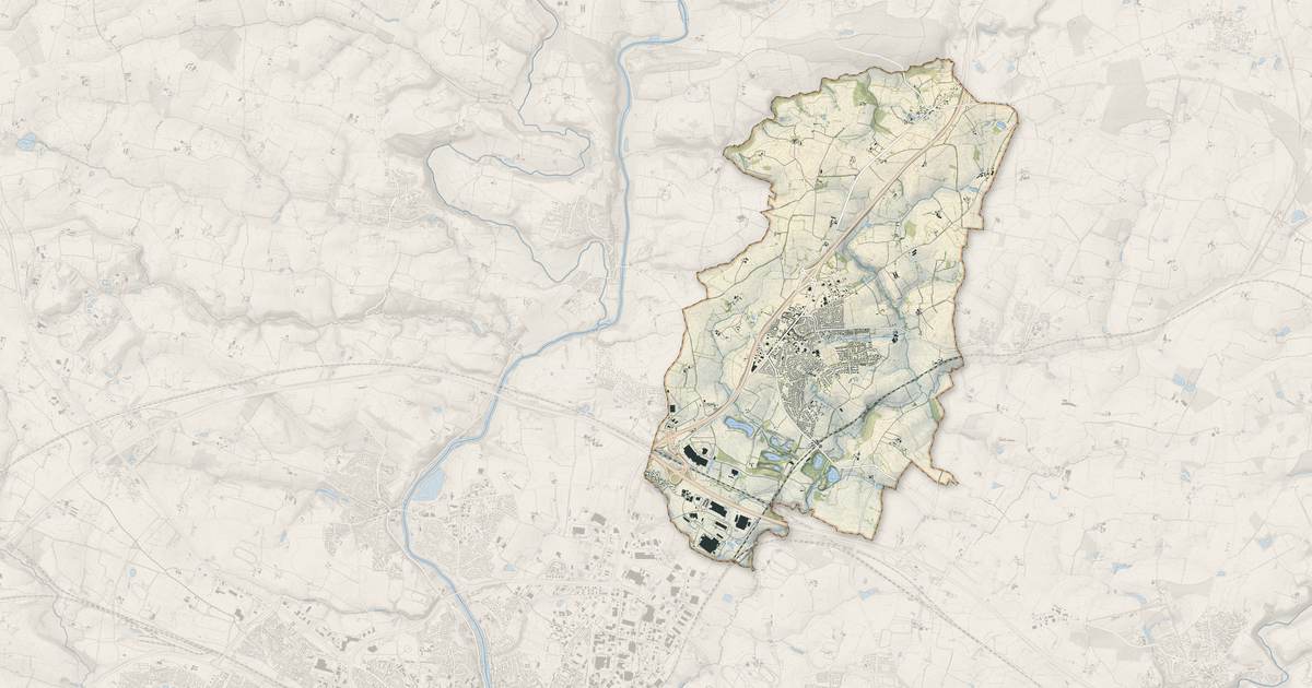 Portrait cartographique de Louverné : relief, eau, forêts, bâti et voies, calculés à partir des données de l'IGN