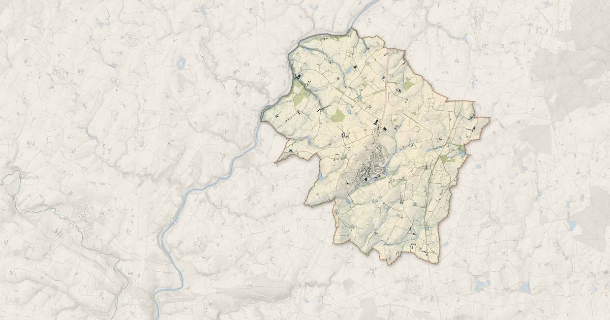 Portrait cartographique de Martigné-sur-Mayenne : relief, eau, forêts, bâti et voies, calculés à partir des données de l'IGN