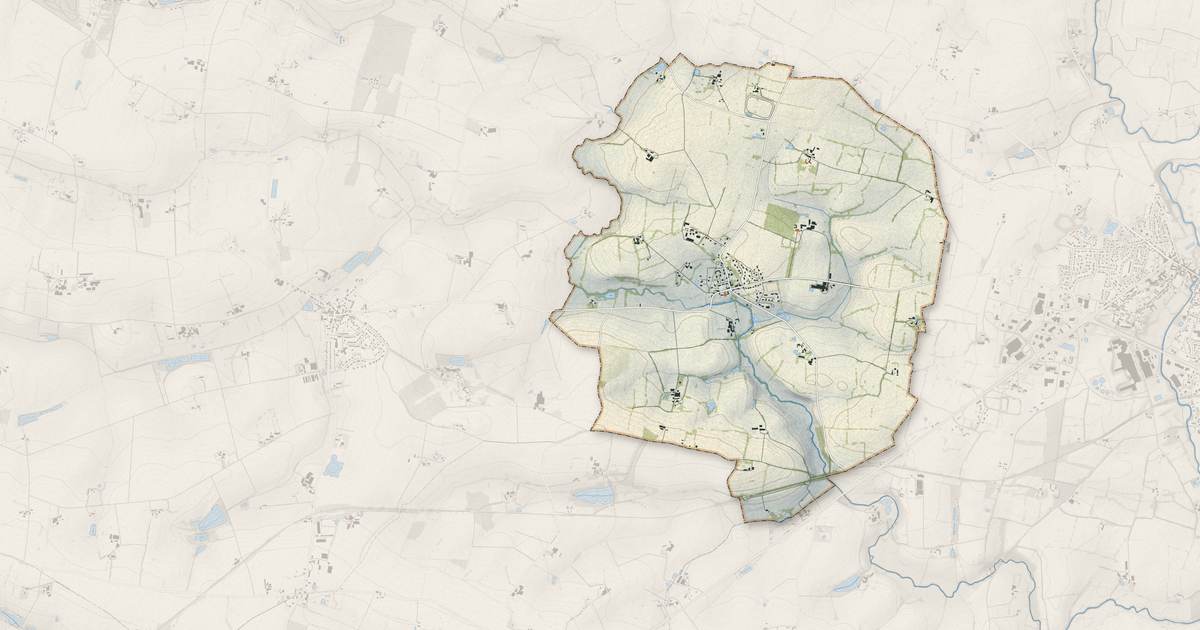 Portrait cartographique de Niafles : relief, eau, forêts, bâti et voies, calculés à partir des données de l'IGN