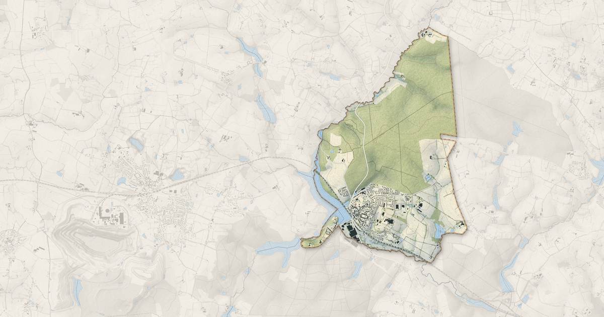Portrait cartographique de Port-Brillet : relief, eau, forêts, bâti et voies, calculés à partir des données de l'IGN
