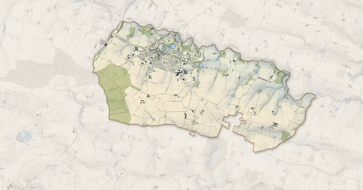 Portrait cartographique de Renazé : relief, eau, forêts, bâti et voies, calculés à partir des données de l'IGN