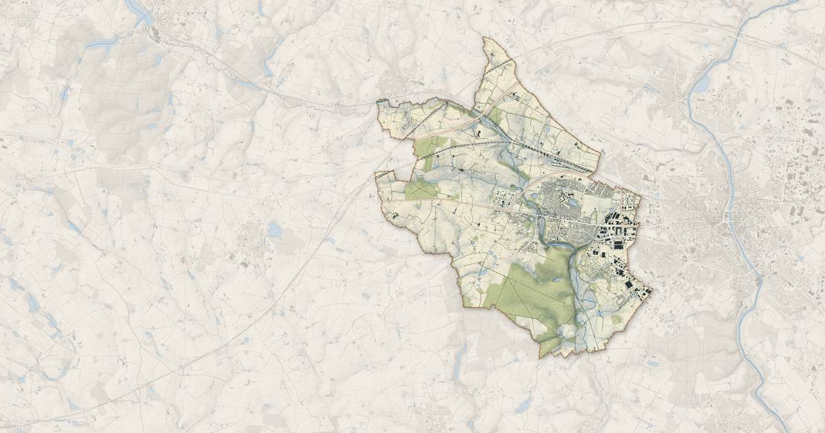 Portrait cartographique de Saint-Berthevin : relief, eau, forêts, bâti et voies, calculés à partir des données de l'IGN