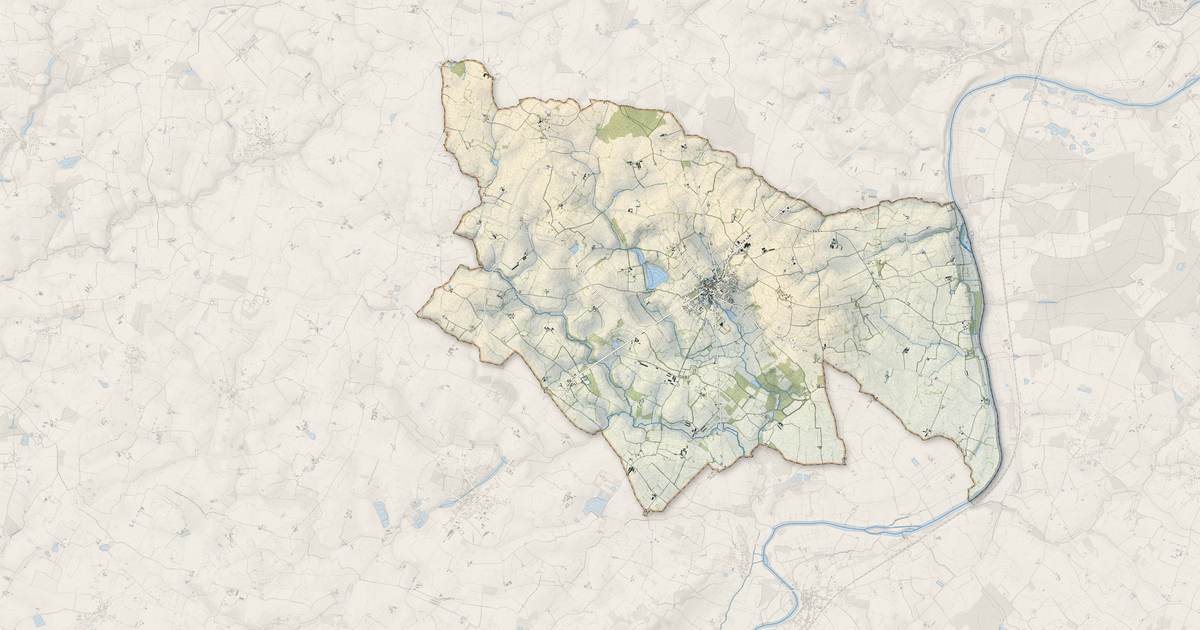 Portrait cartographique de Saint-Denis-d'Anjou : relief, eau, forêts, bâti et voies, calculés à partir des données de l'IGN