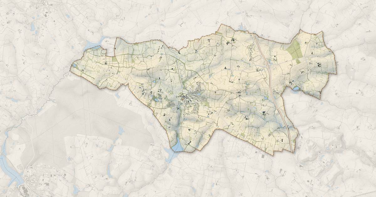 Portrait cartographique de Saint-Ouën-des-Toits : relief, eau, forêts, bâti et voies, calculés à partir des données de l'IGN