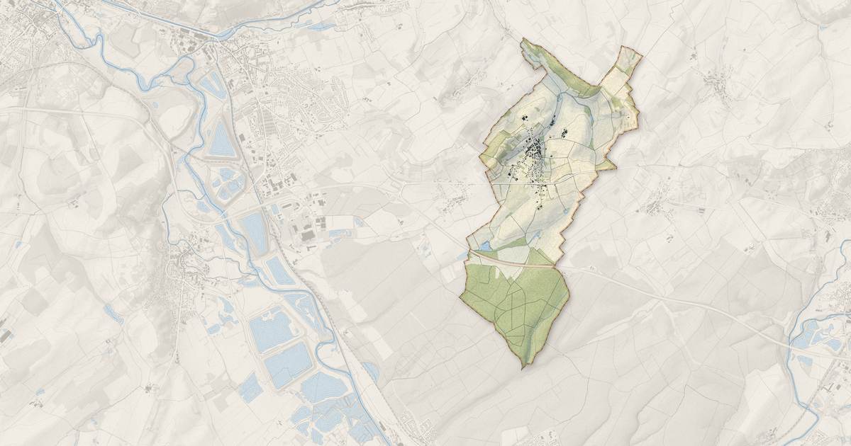 Portrait cartographique de Anthelupt : relief, eau, forêts, bâti et voies, calculés à partir des données de l'IGN