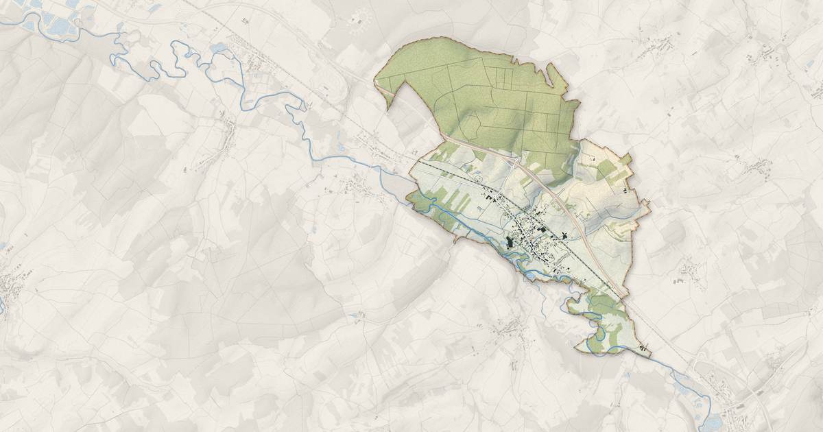 Portrait cartographique de Azerailles : relief, eau, forêts, bâti et voies, calculés à partir des données de l'IGN