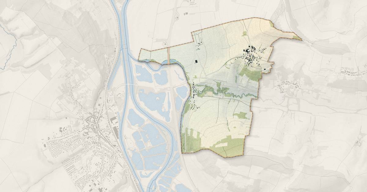 Portrait cartographique de Bezaumont : relief, eau, forêts, bâti et voies, calculés à partir des données de l'IGN