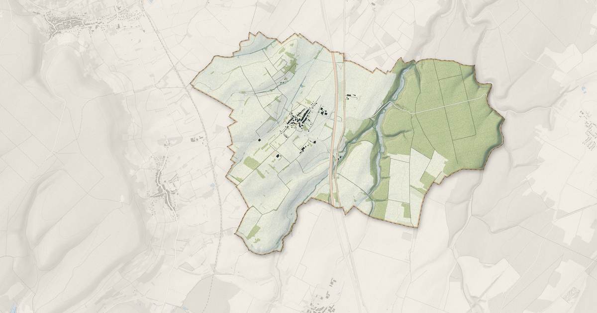 Portrait cartographique de Crézilles : relief, eau, forêts, bâti et voies, calculés à partir des données de l'IGN