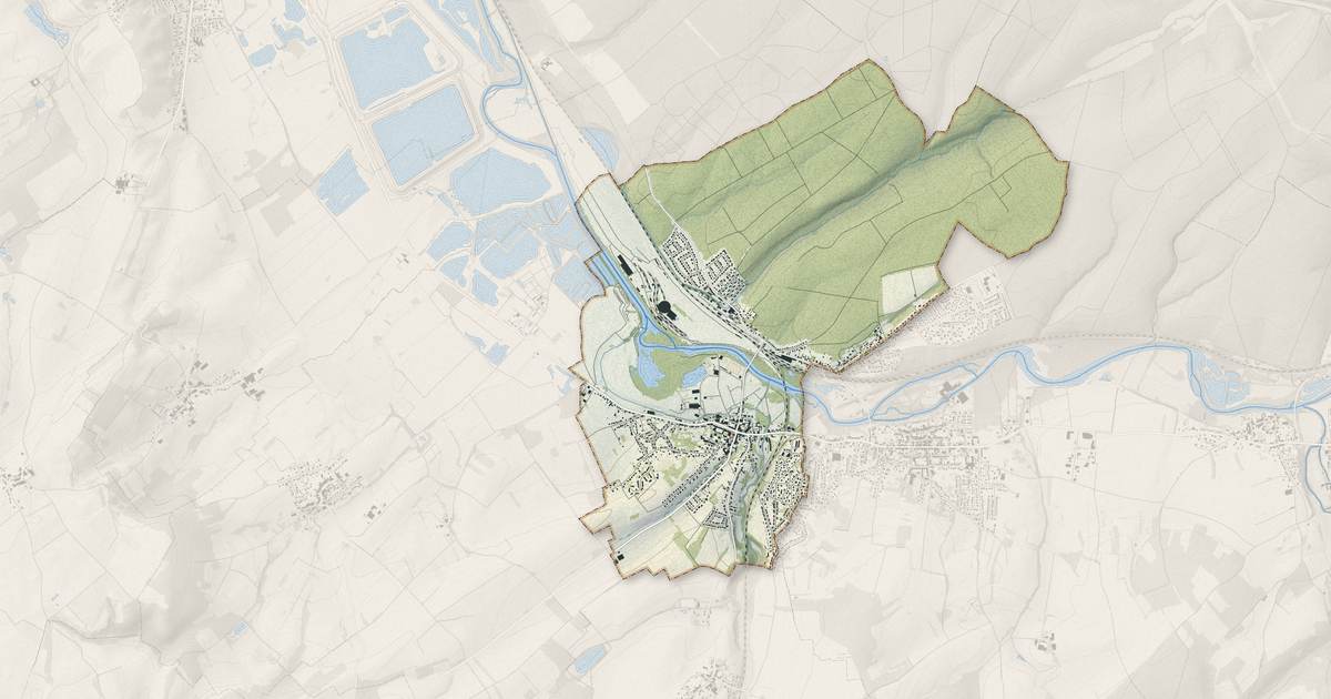 Portrait cartographique de Damelevières : relief, eau, forêts, bâti et voies, calculés à partir des données de l'IGN