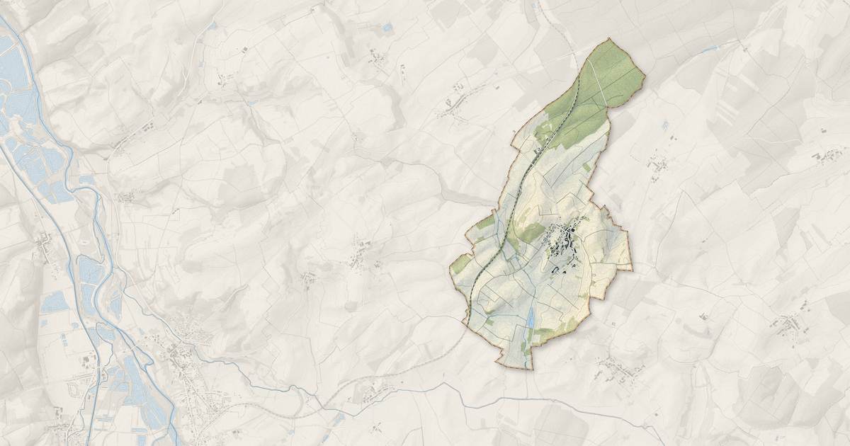 Portrait cartographique de Einvaux : relief, eau, forêts, bâti et voies, calculés à partir des données de l'IGN