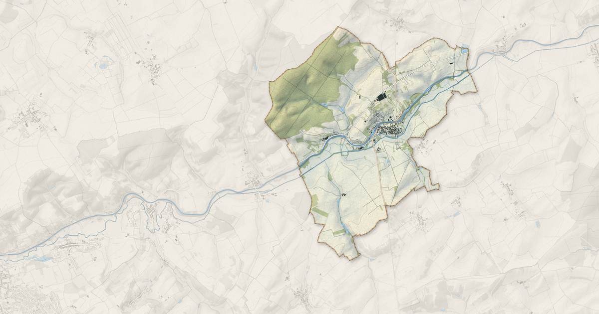 Portrait cartographique de Einville-au-Jard : relief, eau, forêts, bâti et voies, calculés à partir des données de l'IGN