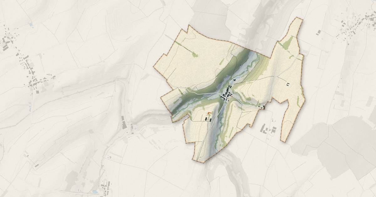 Portrait cartographique de Étreval : relief, eau, forêts, bâti et voies, calculés à partir des données de l'IGN