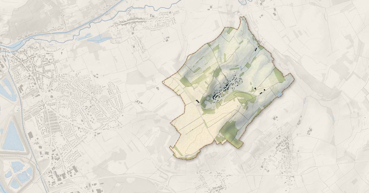 Portrait cartographique de Flainval : relief, eau, forêts, bâti et voies, calculés à partir des données de l'IGN
