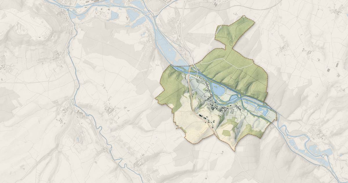 Portrait cartographique de Flavigny-sur-Moselle : relief, eau, forêts, bâti et voies, calculés à partir des données de l'IGN