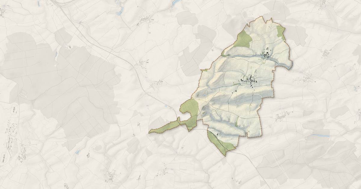 Portrait cartographique de Fléville-Lixières : relief, eau, forêts, bâti et voies, calculés à partir des données de l'IGN