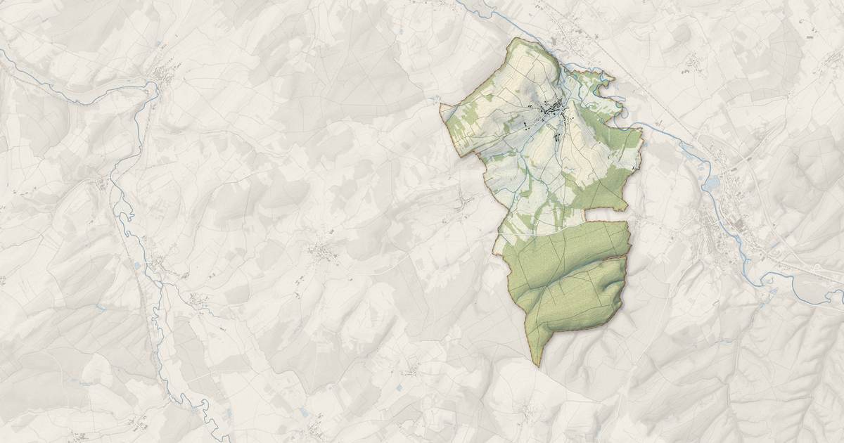 Portrait cartographique de Glonville : relief, eau, forêts, bâti et voies, calculés à partir des données de l'IGN