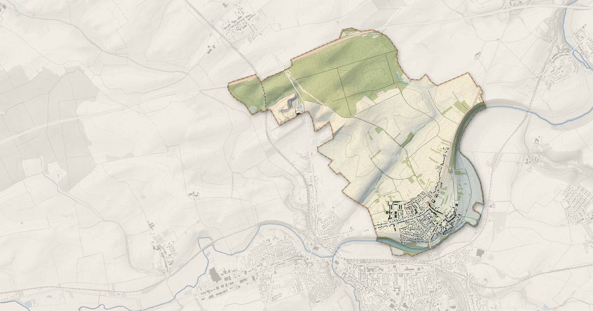 Portrait cartographique de Labry : relief, eau, forêts, bâti et voies, calculés à partir des données de l'IGN