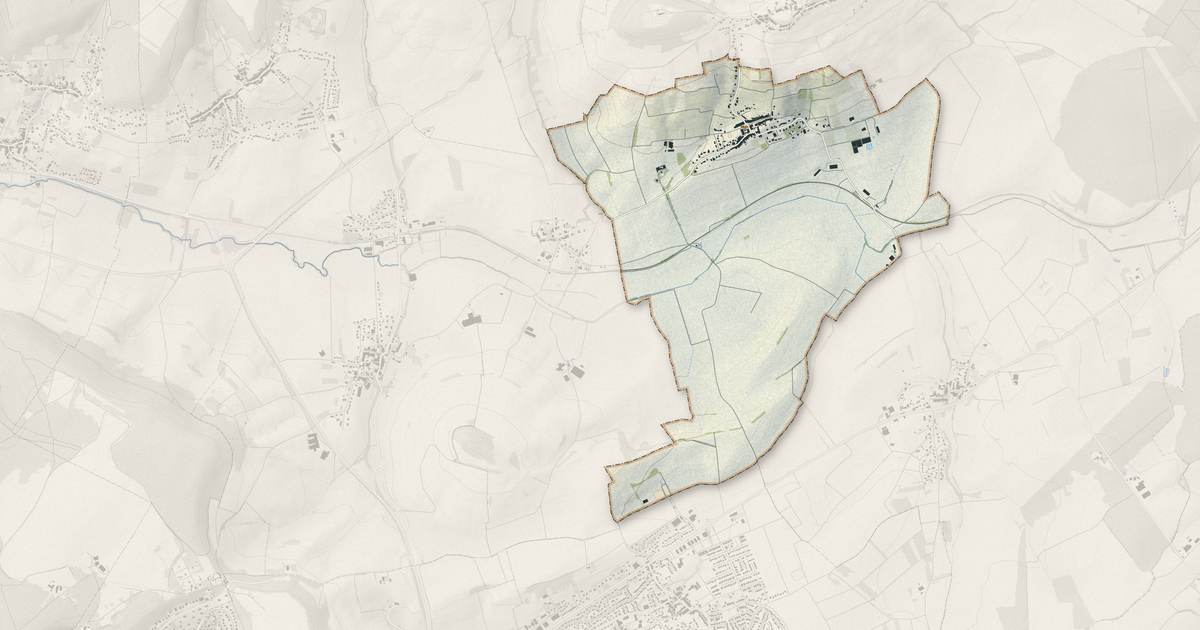 Portrait cartographique de Laître-sous-Amance : relief, eau, forêts, bâti et voies, calculés à partir des données de l'IGN