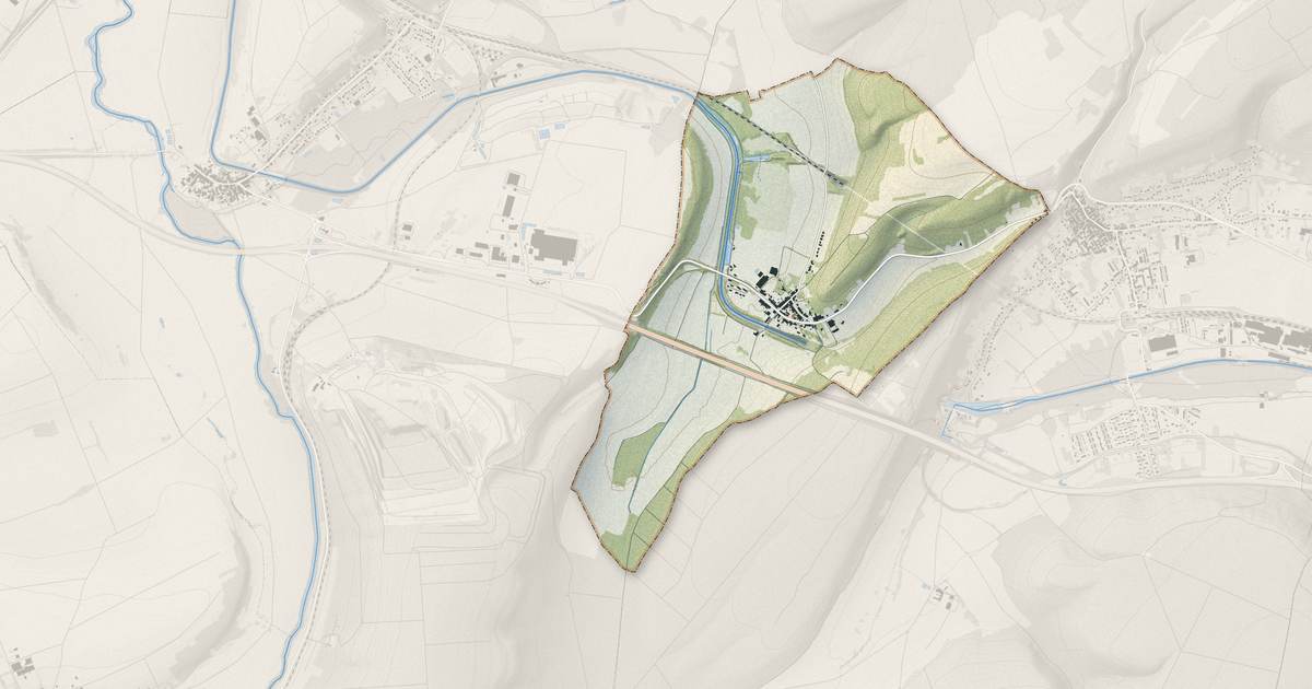 Portrait cartographique de Lay-Saint-Remy : relief, eau, forêts, bâti et voies, calculés à partir des données de l'IGN