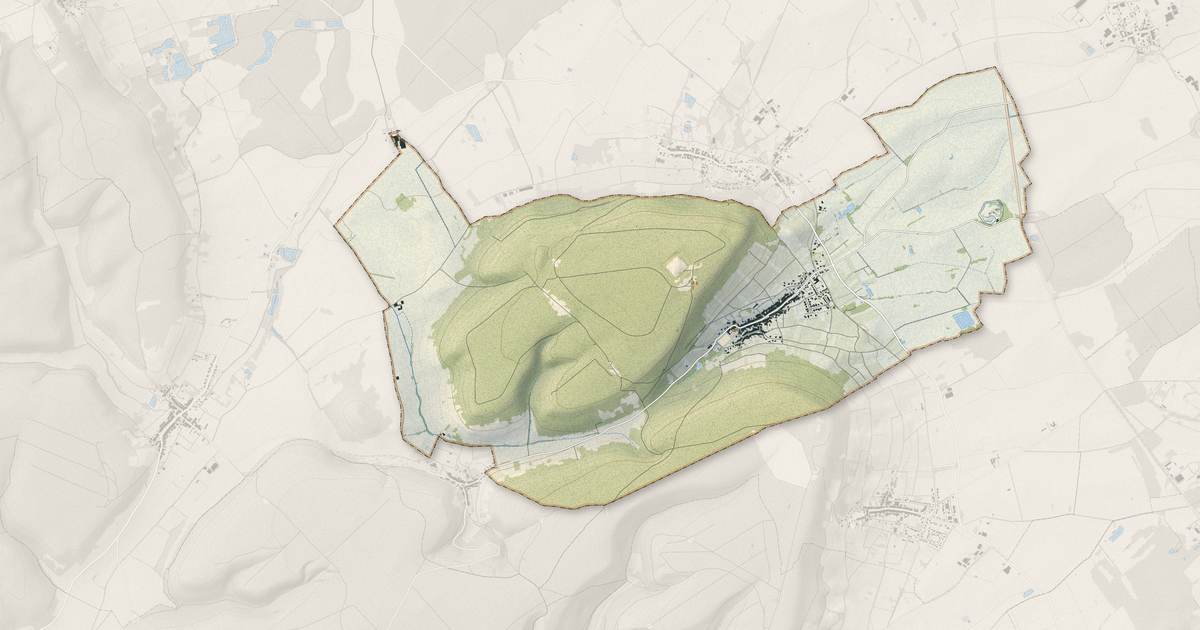 Portrait cartographique de Lucey : relief, eau, forêts, bâti et voies, calculés à partir des données de l'IGN