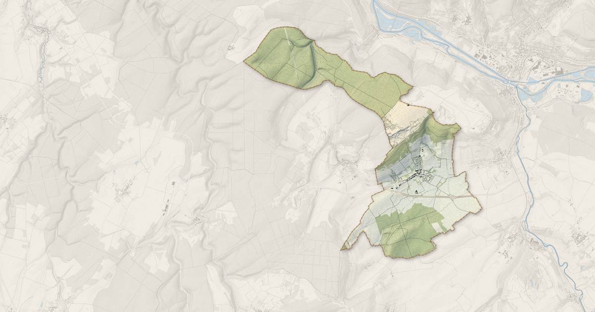 Portrait cartographique de Maizières : relief, eau, forêts, bâti et voies, calculés à partir des données de l'IGN