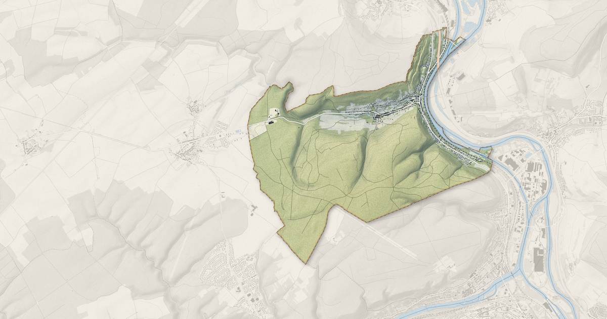 Portrait cartographique de Marbache : relief, eau, forêts, bâti et voies, calculés à partir des données de l'IGN