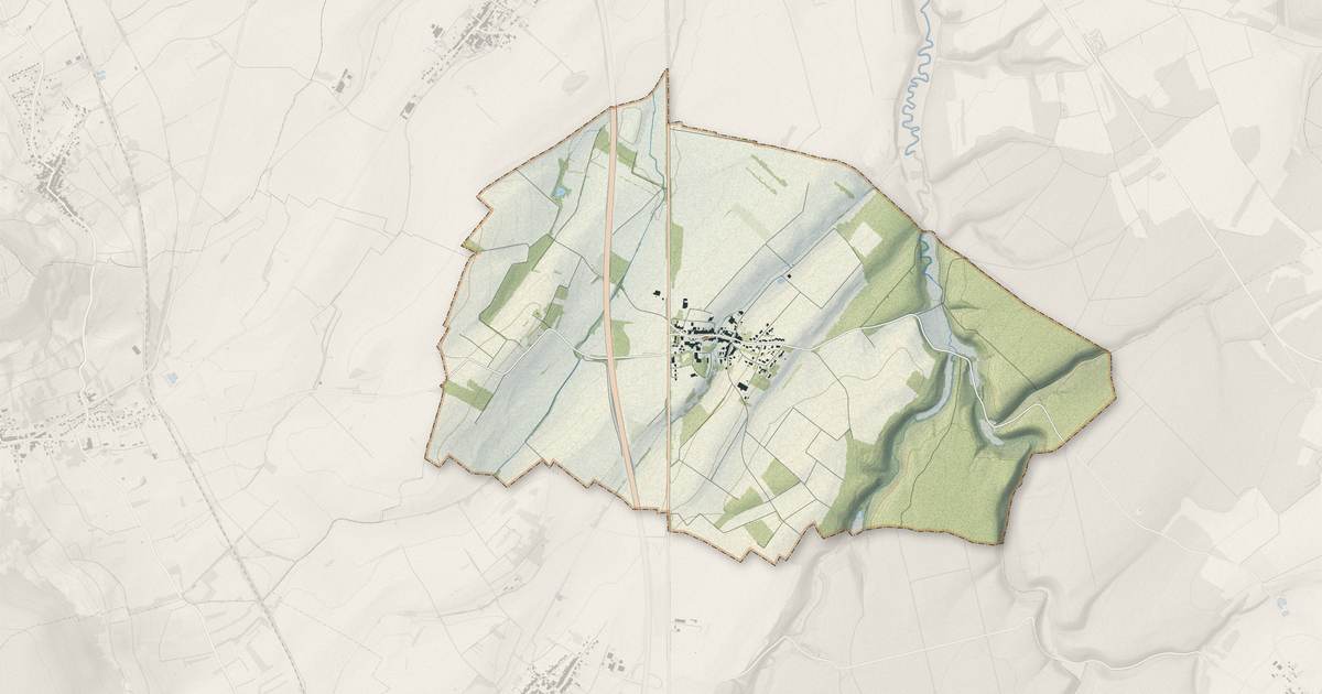 Portrait cartographique de Moutrot : relief, eau, forêts, bâti et voies, calculés à partir des données de l'IGN