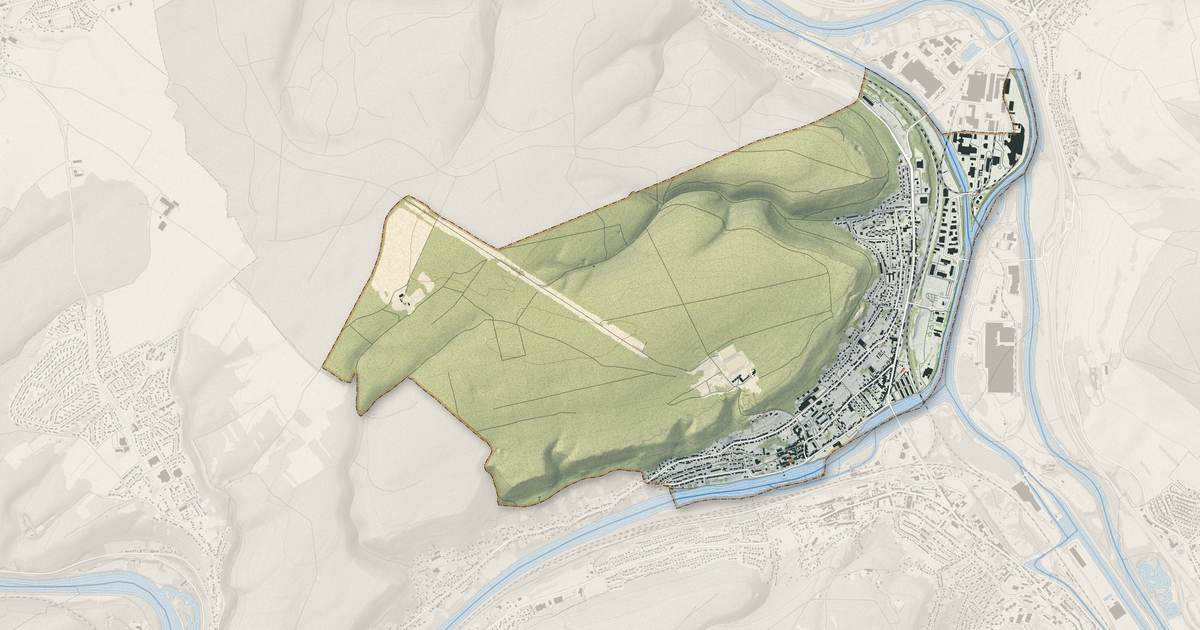 Portrait cartographique de Pompey : relief, eau, forêts, bâti et voies, calculés à partir des données de l'IGN