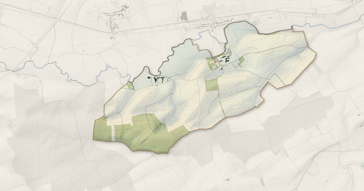 Portrait cartographique de Puxe : relief, eau, forêts, bâti et voies, calculés à partir des données de l'IGN