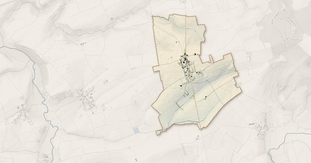 Portrait cartographique de Raucourt : relief, eau, forêts, bâti et voies, calculés à partir des données de l'IGN