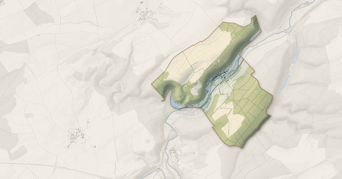 Portrait cartographique de Rembercourt-sur-Mad : relief, eau, forêts, bâti et voies, calculés à partir des données de l'IGN