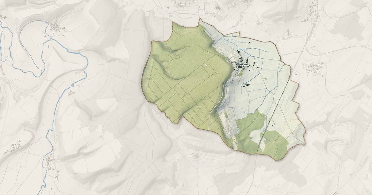 Portrait cartographique de Saulxures-lès-Vannes : relief, eau, forêts, bâti et voies, calculés à partir des données de l'IGN