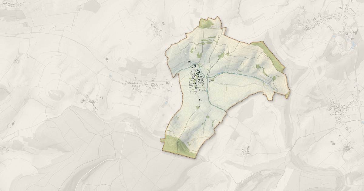 Portrait cartographique de Sivry : relief, eau, forêts, bâti et voies, calculés à partir des données de l'IGN