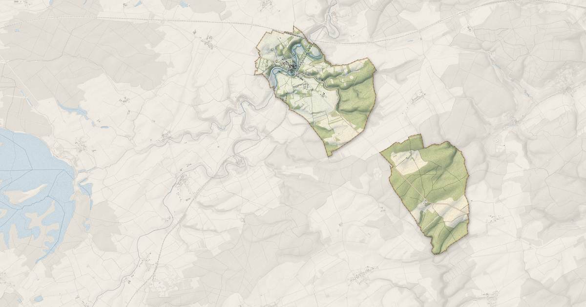 Portrait cartographique de Thiaucourt-Regniéville : relief, eau, forêts, bâti et voies, calculés à partir des données de l'IGN