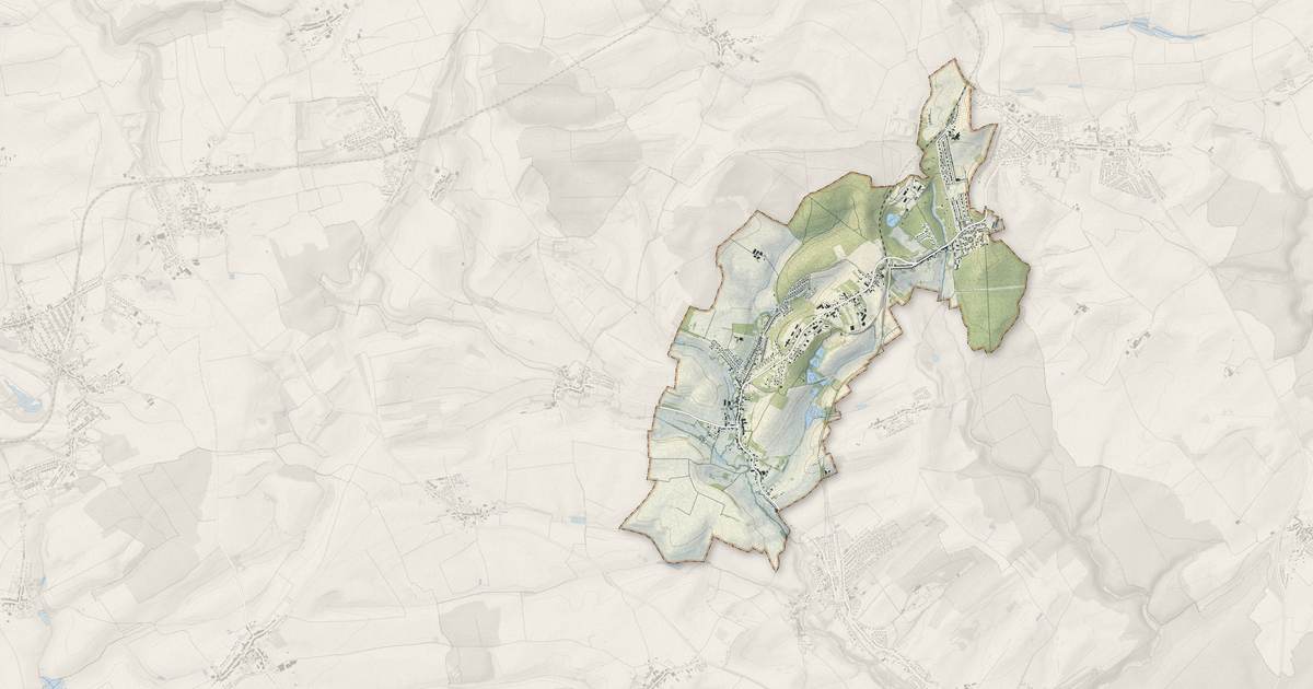 Portrait cartographique de Tucquegnieux : relief, eau, forêts, bâti et voies, calculés à partir des données de l'IGN