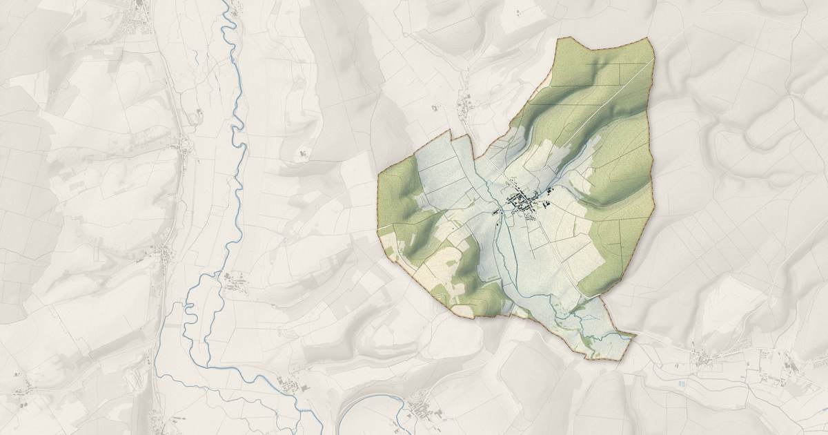 Portrait cartographique de Uruffe : relief, eau, forêts, bâti et voies, calculés à partir des données de l'IGN