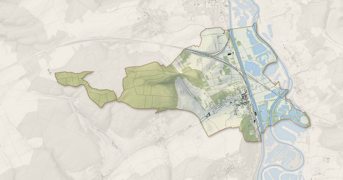 Portrait cartographique de Vandières : relief, eau, forêts, bâti et voies, calculés à partir des données de l'IGN