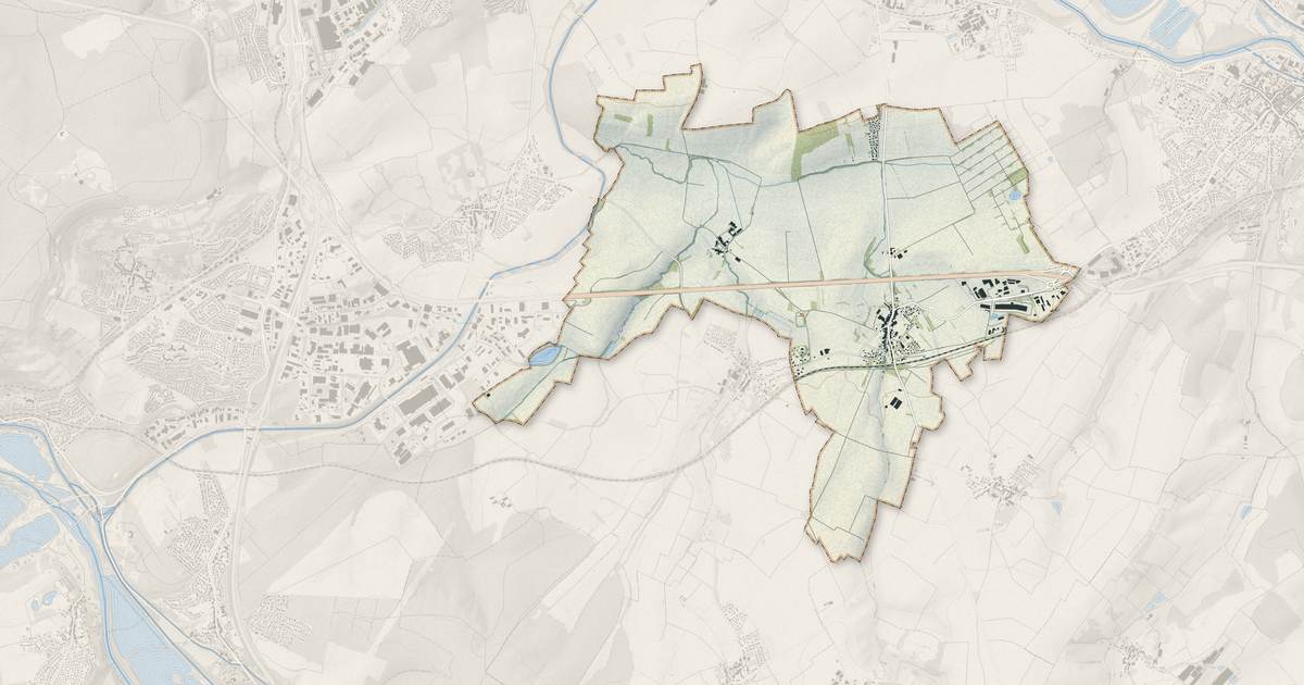 Portrait cartographique de Ville-en-Vermois : relief, eau, forêts, bâti et voies, calculés à partir des données de l'IGN
