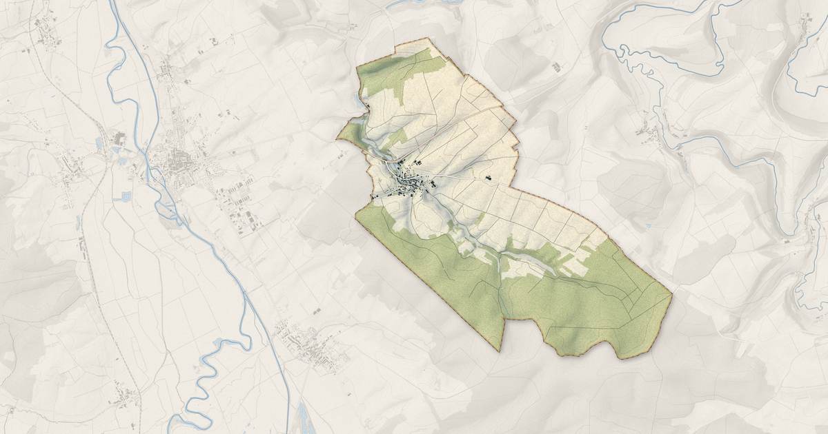Portrait cartographique de Baâlon : relief, eau, forêts, bâti et voies, calculés à partir des données de l'IGN