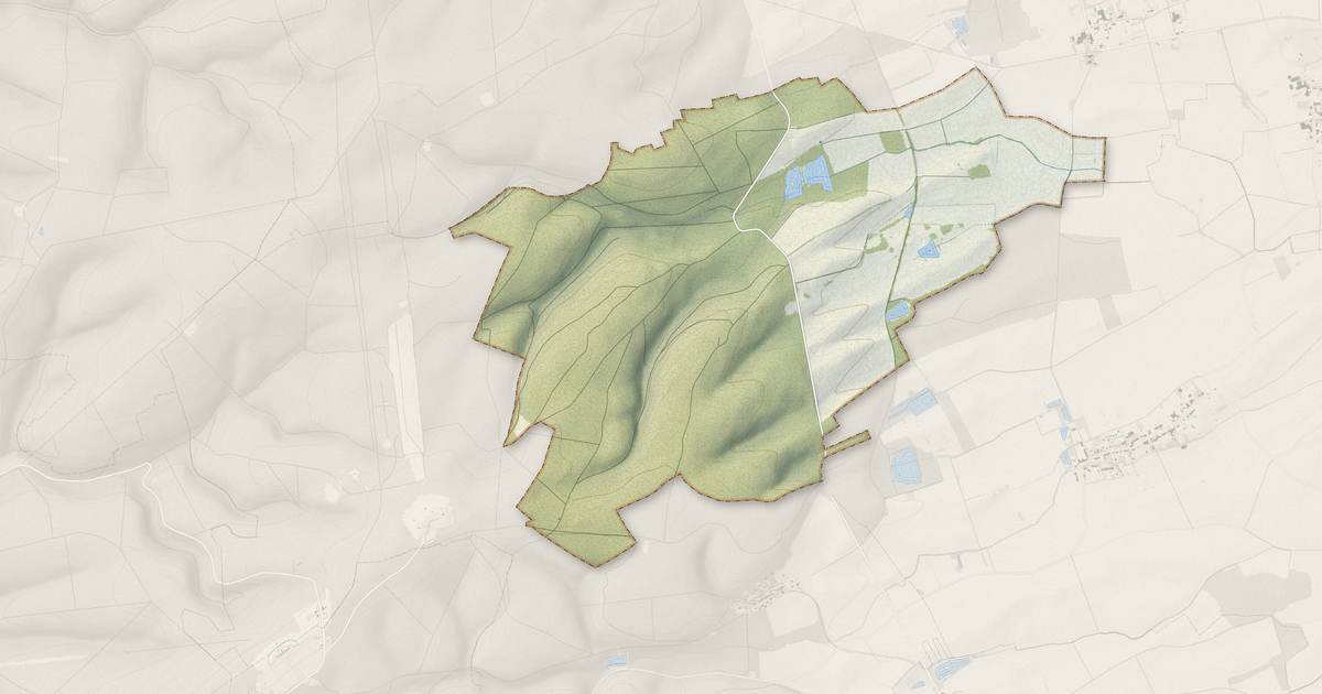 Portrait cartographique de Bezonvaux : relief, eau, forêts, bâti et voies, calculés à partir des données de l'IGN