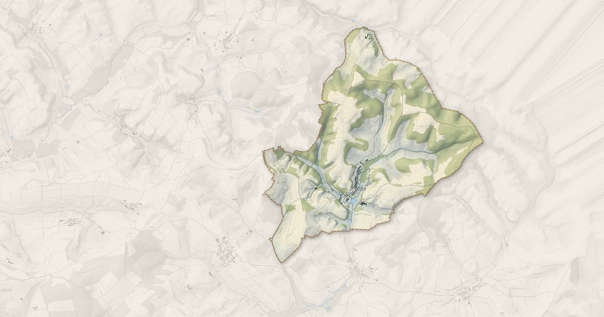 Portrait cartographique de Breux : relief, eau, forêts, bâti et voies, calculés à partir des données de l'IGN